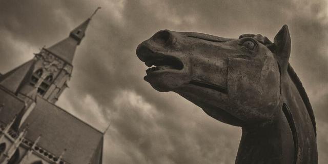 Standbeeld Paard van Rik Poot
